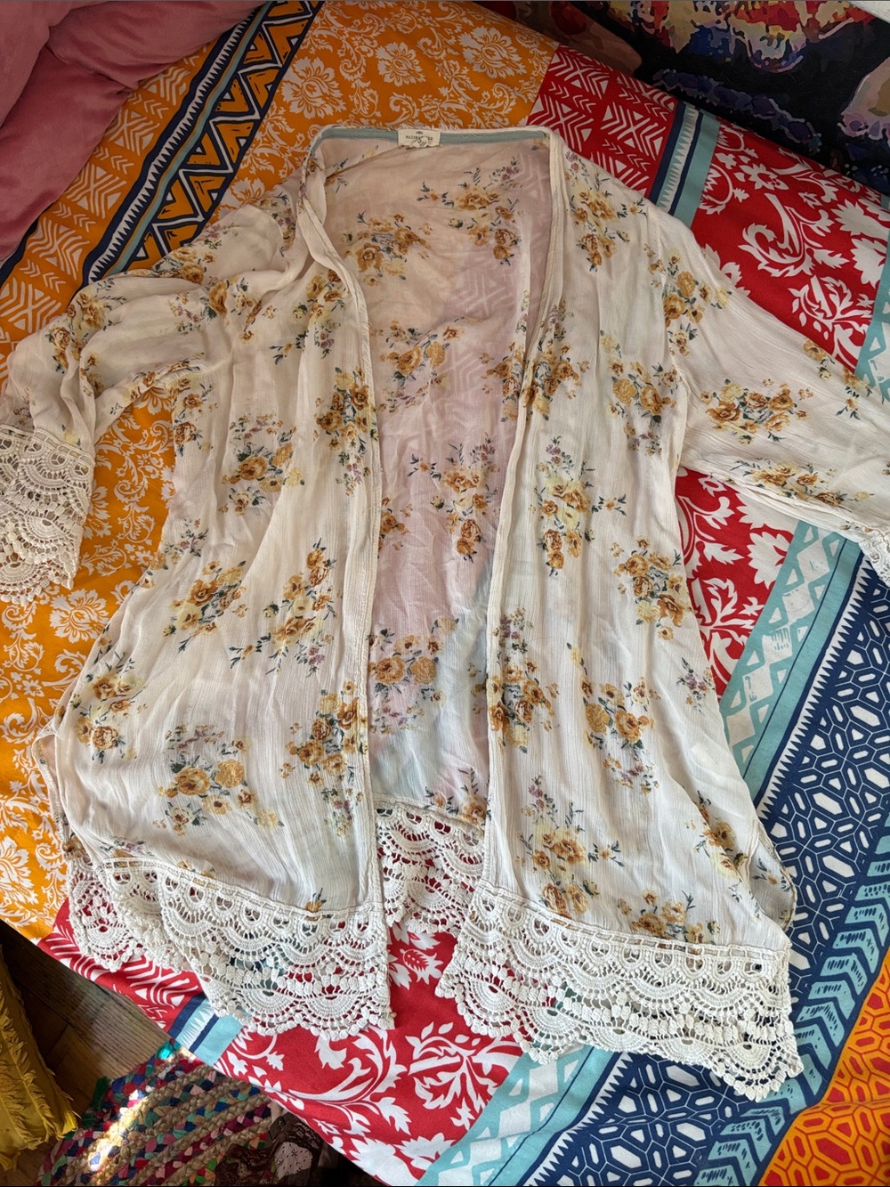 Floral Lace-Trim Women's Kimono Robe - White with Yellow Floral